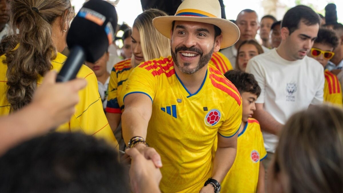 Abelardo De la Espriella asume presidencia de Colombia en 2026
