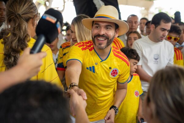 Abelardo De la Espriella asume presidencia de Colombia en 2026