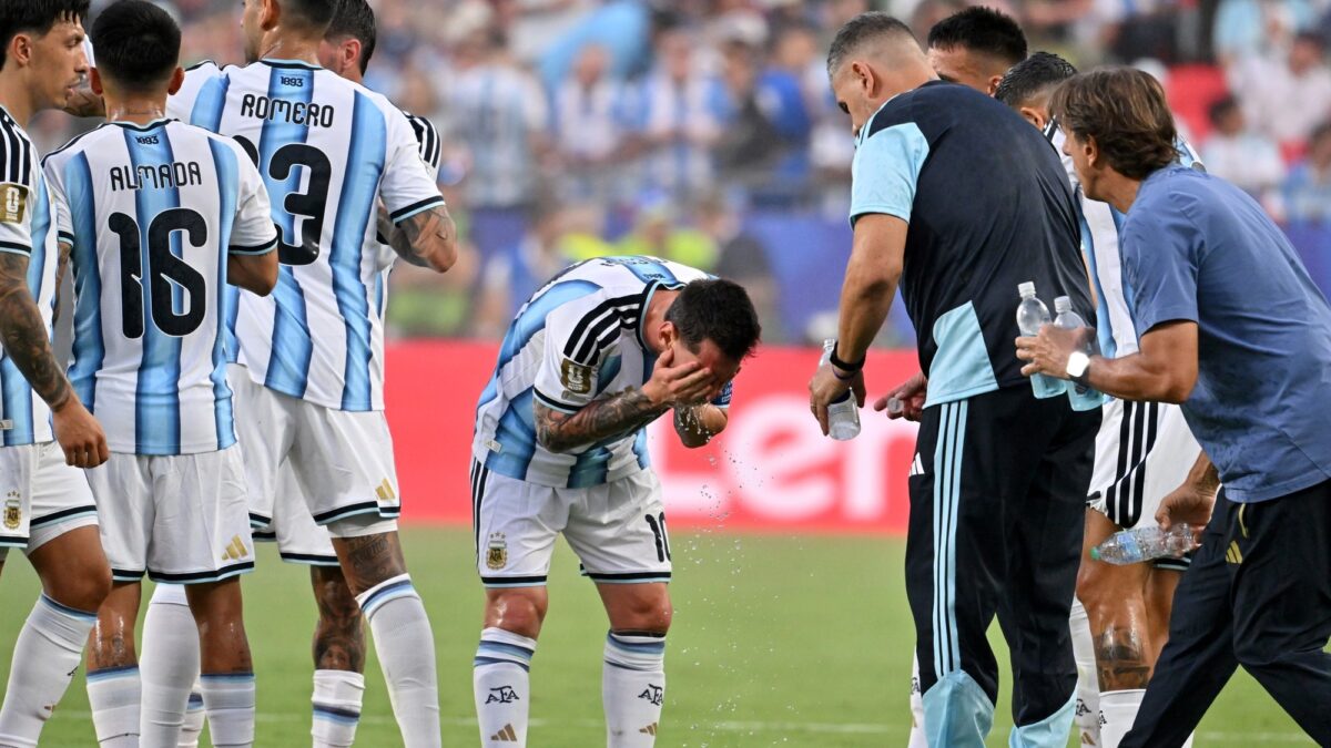 Agua va, negocio viene: pausa de hidratación, el nuevo invento del fútbol que me hace engordar