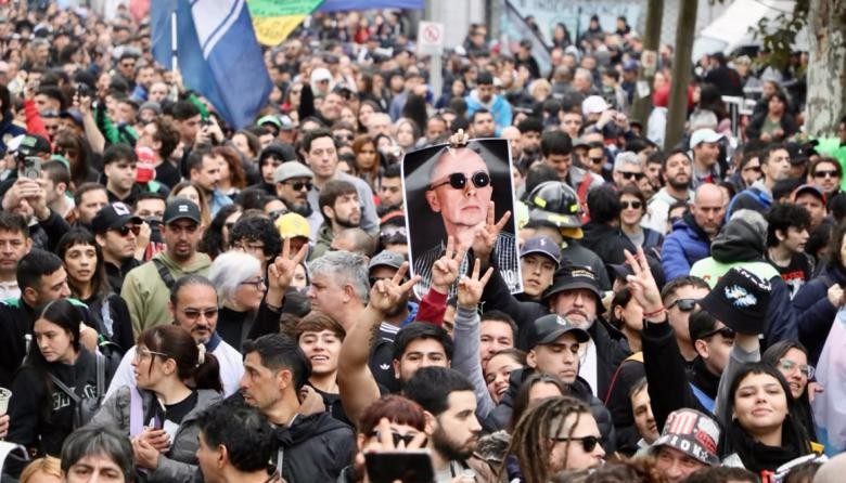 Avellaneda se convirtió en el escenario del multitudinario adiós al Indio Solari