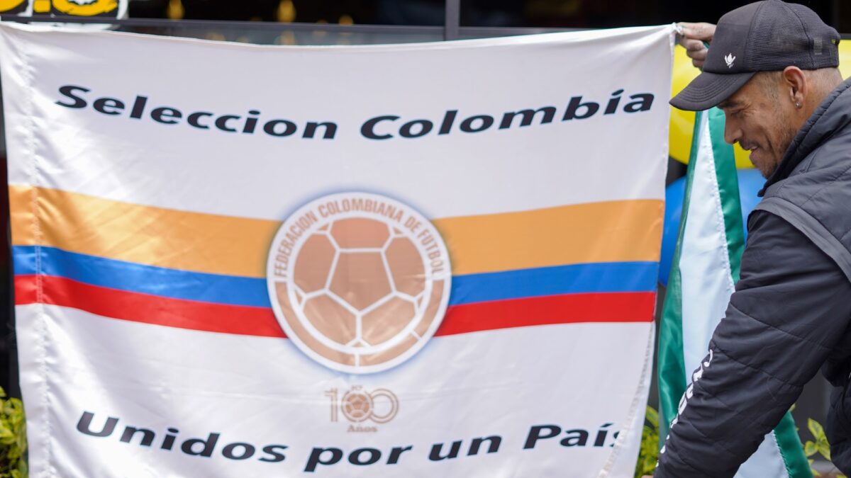 Colombia decide entre dos modelos en balotaje polarizado