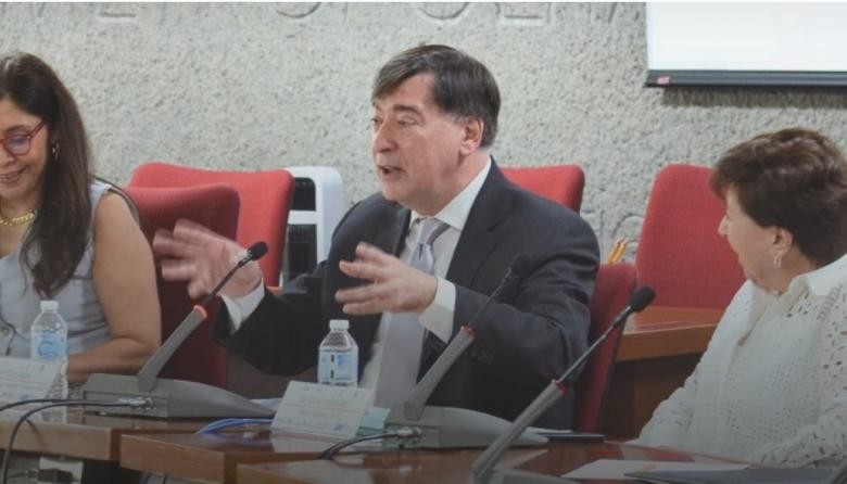 Calzoni advirtió que «todavía no hay una salida» al conflicto universitario