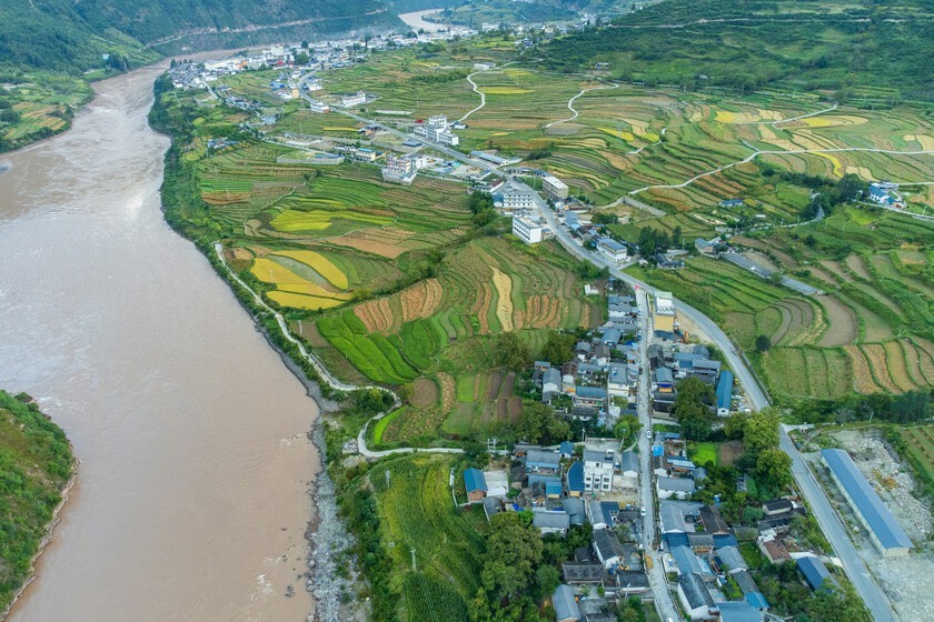 China desvía ríos caudalosos a miles de kilómetros: el costo ambiental es incierto