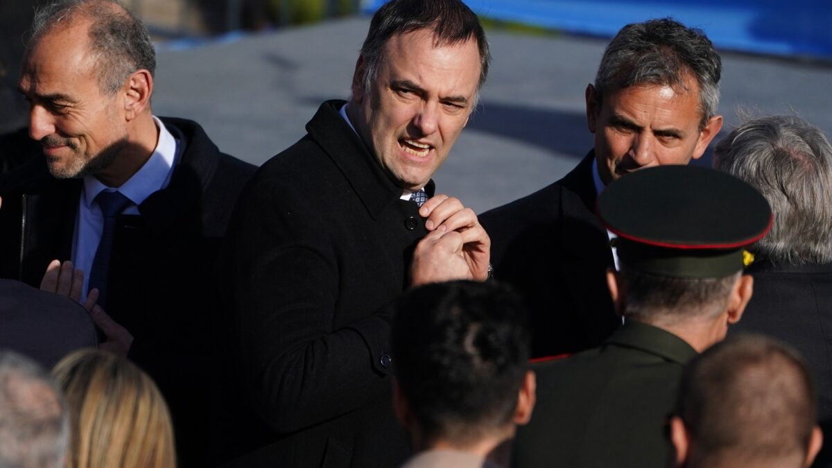 Adorni abandona Jefatura de Gabinete, Santilli asume