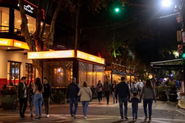 Lanús Oeste celebrará segunda edición de "La Noche de Lanusita" con temática del Mundial 2026