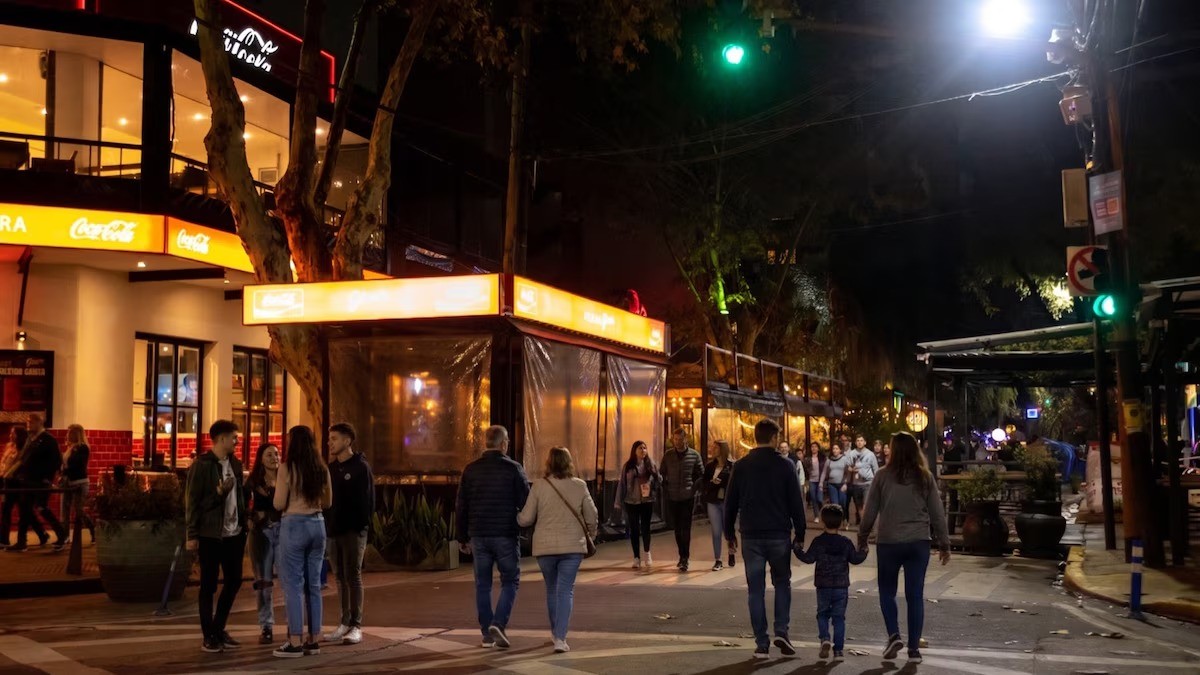 Lanús Oeste celebrará segunda edición de «La Noche de Lanusita» con temática del Mundial 2026