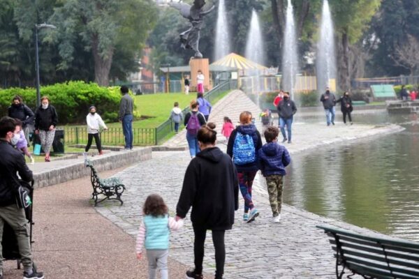 Cuánta plata hay que gastar por mes para criar a un hijo en la Ciudad de Buenos Aires
