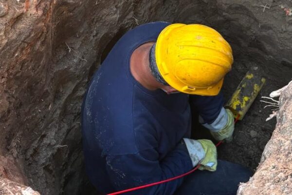 Descubren conexión clandestina en metalúrgica de Lanús