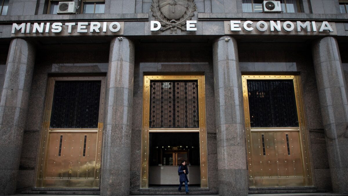 Deuda: Gobierno logró renegociar 81% de obligaciones en pesos