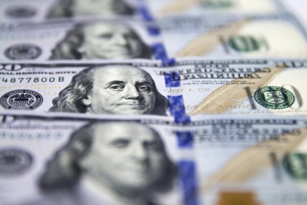 Dólar blue hoy: sube 6% en junio y alcanza $1495