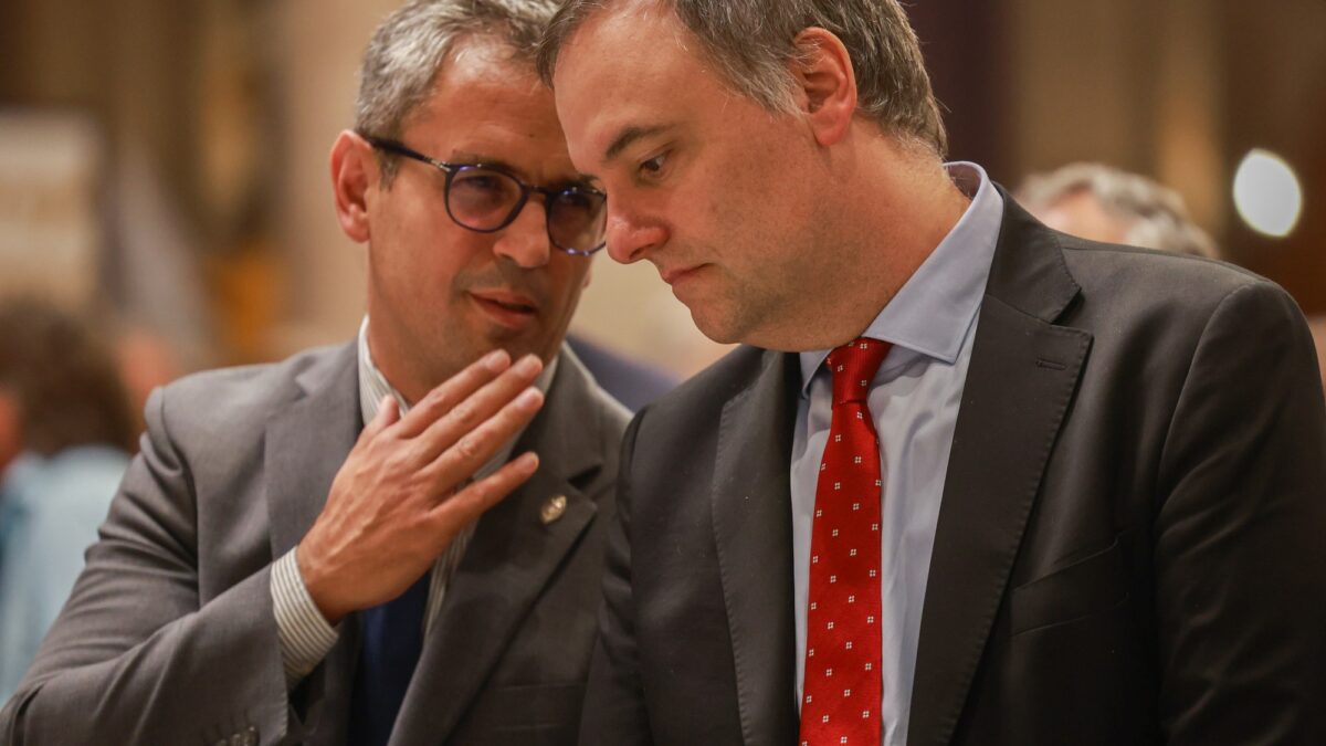 Caso Adorni pone en jaque agenda del Gobierno y retrasa Súper RIGI