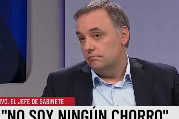 Fiscal investiga incongruencias en gastos de Adorni