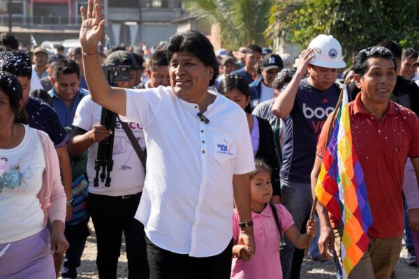 Bolivia: gobierno retoma región clave del ex presidente Evo Morales