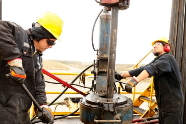 Vaca Muerta: cae producción convencional y provincias enfrentan crisis