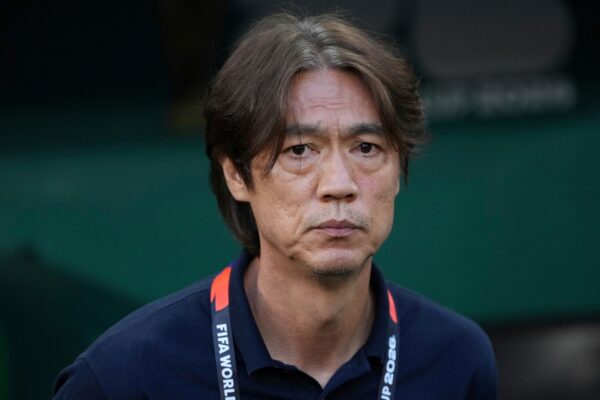 El entrenador coreano se convierte en enemigo público tras la eliminación del Mundial