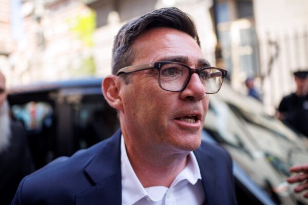 Andy Burnham hereda liderazgo laborista tras renuncia de Starmer