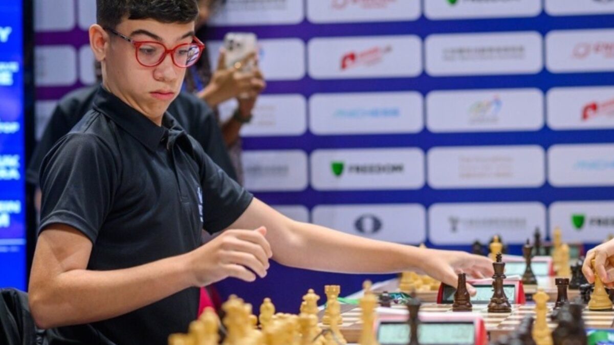 Faustino Oro vuelve a impresionar en el ajedrez: la reacción de Magnus Carlsen