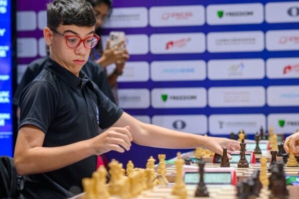 Faustino Oro vuelve a impresionar en el ajedrez: la reacción de Magnus Carlsen