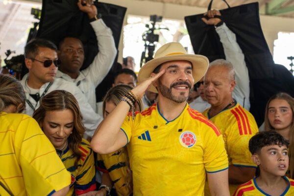 Elecciones en Colombia: De la Espriella gana con margen limitado