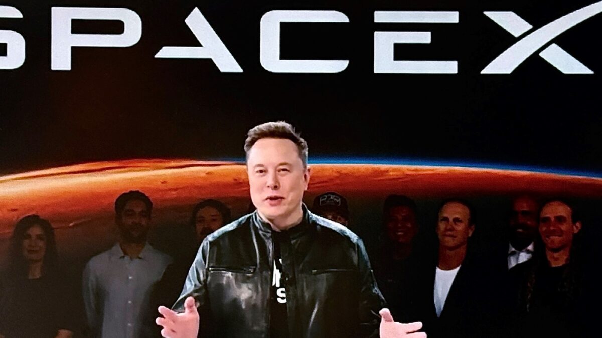 Elon Musk: emprendedor imparable que quiere dominar el espacio