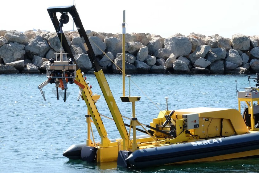 Europa lanza robot para limpiar fondos marinos; España espera en su costa
