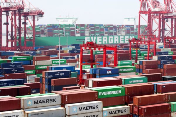Europa y China evitan guerra comercial y sienten las bases para equilibrar el comercio