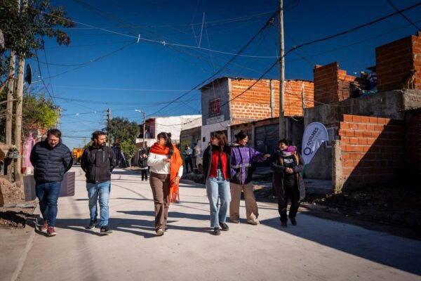 Finalizó pavimentación de 29 cuadras en Bernal Oeste