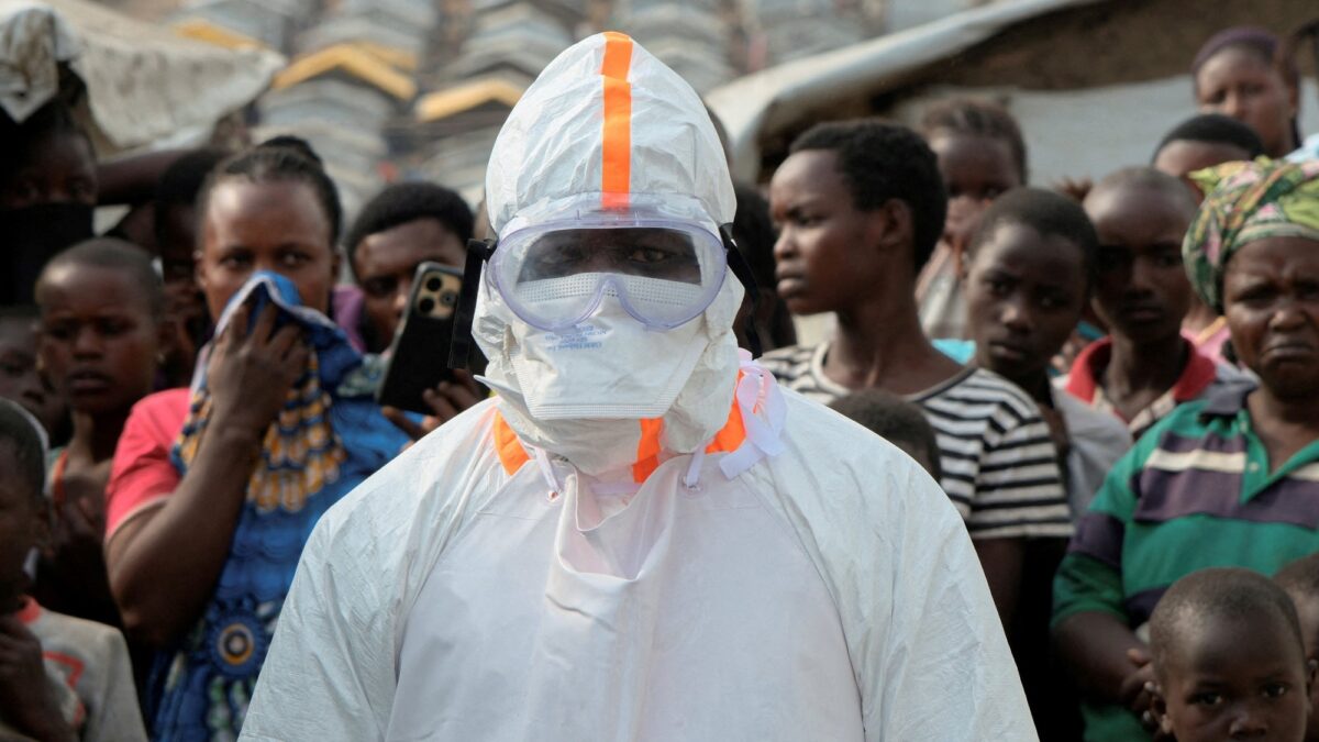 Francia confirma su primer caso de ébola: un médico que llegó de la República Democrática del Congo