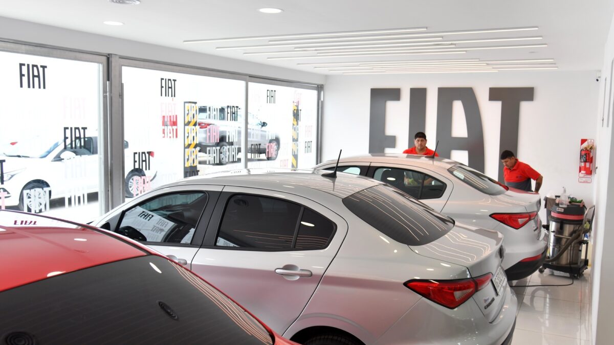 Ventas de 0km caen 30% en junio tras caída del 10% en primer semestre