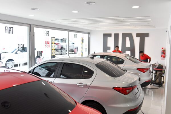 Ventas de 0km caen 30% en junio tras caída del 10% en primer semestre
