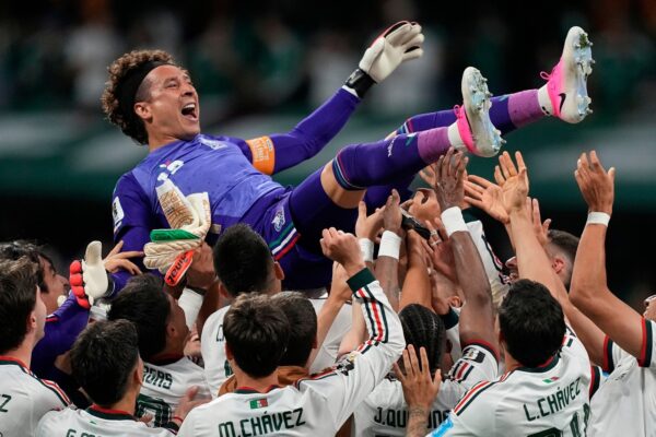 Ochoa sumó sexto Mundial y rompió récord con Messi y Ronaldo