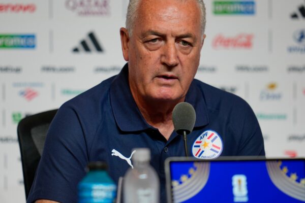 Alfaro lamenta empate contra Australia y habla de desafíos en Mundial