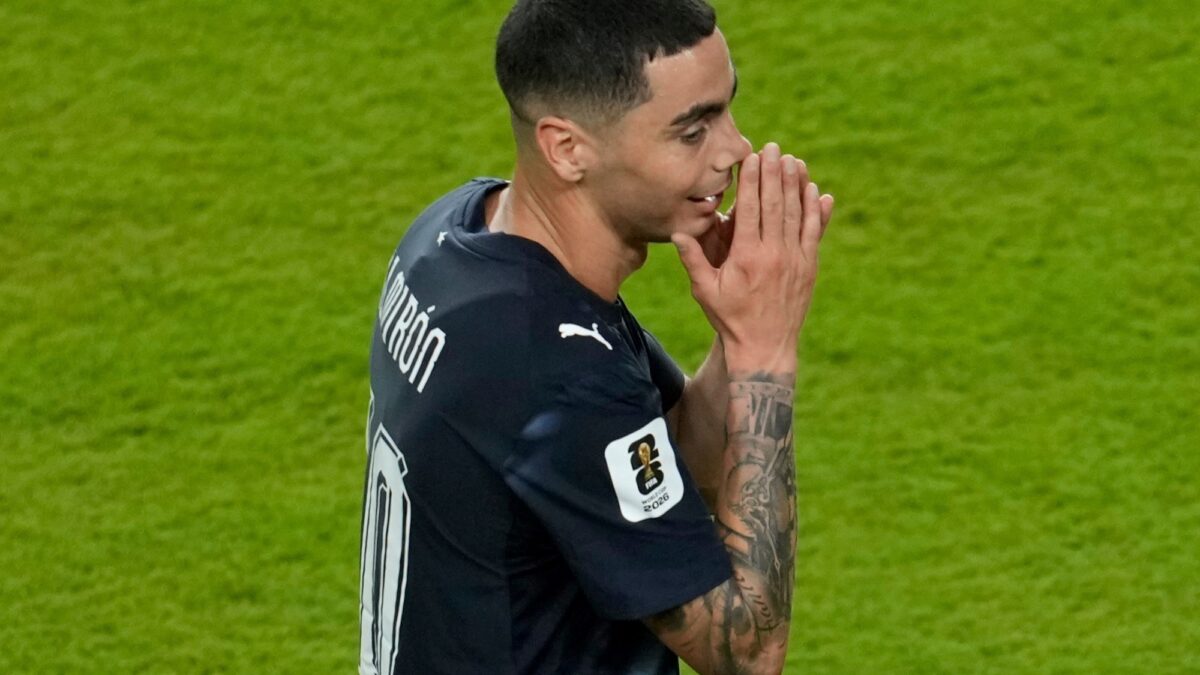 Expulsión histórica: Almirón vio roja por taparse la boca en Mundial 2026