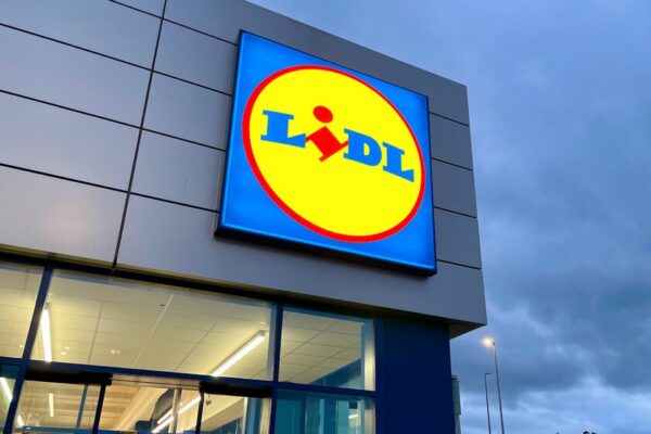 Lidl ofrece máquinas Coca Cola para verano: palomitas, pizzas y hielo
