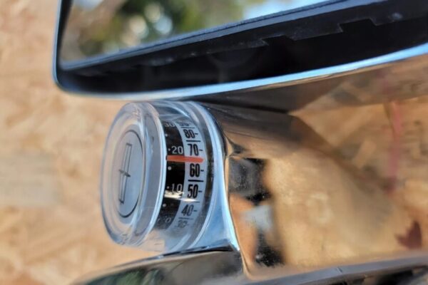 Termómetro en el retrovisor: un lujo del pasado