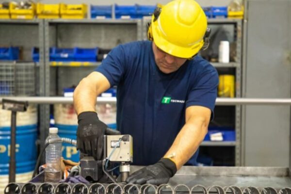 Empresas pequeñas piden suspender embargos hasta nueva ley