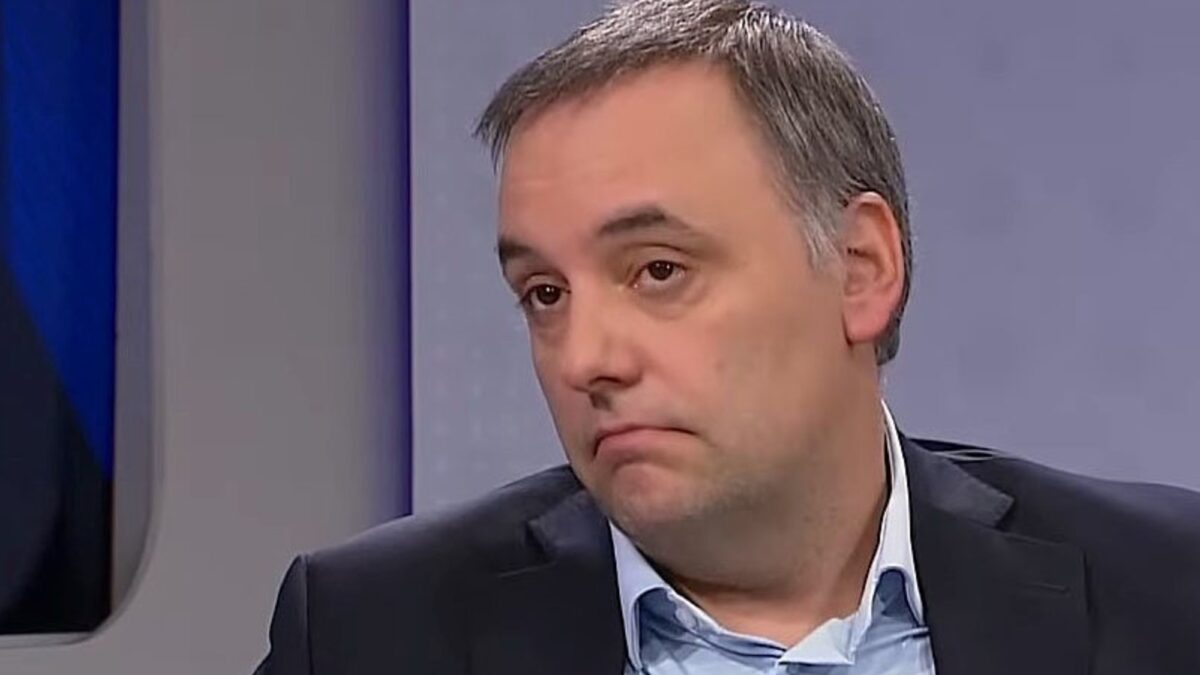 Oposición se prepara para interpelar a Adorni en el Senado