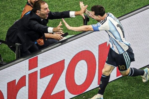 Joaquín Bruno festejó con Messi el histórico segundo gol del Mundial 2026