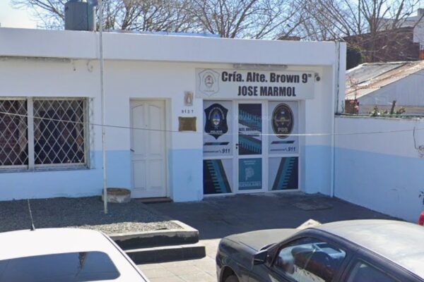 Bullying escolar en José Mármol derivó en batalla campal y agresión a comisaria