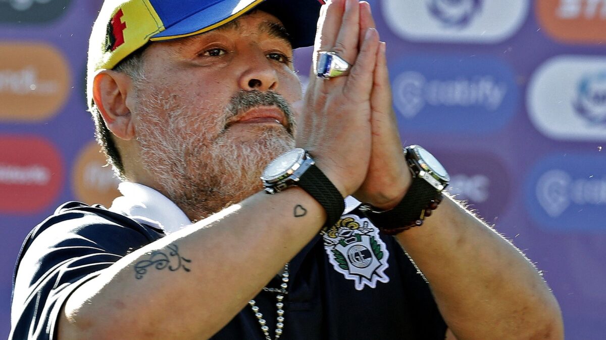 Enfermera señaló falta de elementos en atención a Maradona