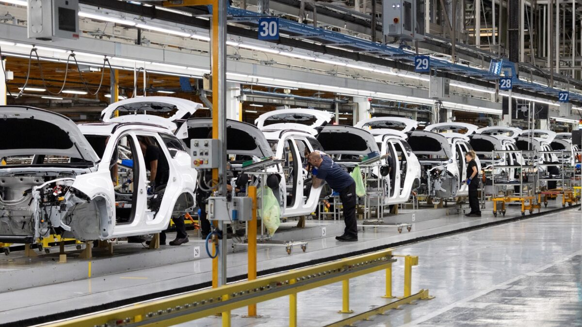 Industria lidera aumento del desempleo en Argentina