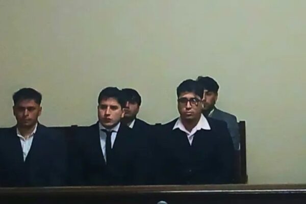 Joven de 17 años sufre ataque sexual masivo: siete acusados piden 10 años