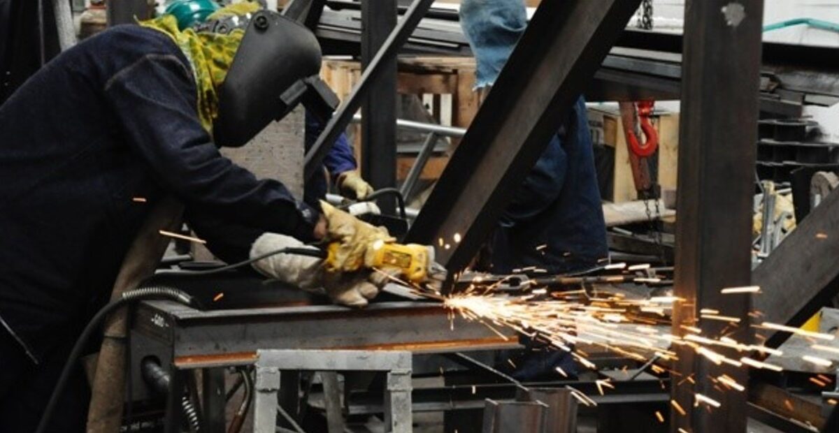 Inversión cae 11,6% en primer trimestre: tres factores explican la baja