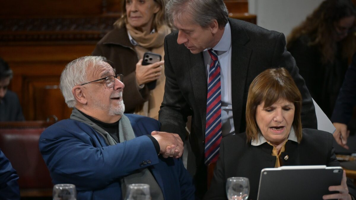 La crisis de Adorni pone en jaque al oficialismo y pone en tela de juicio la agenda legislativa