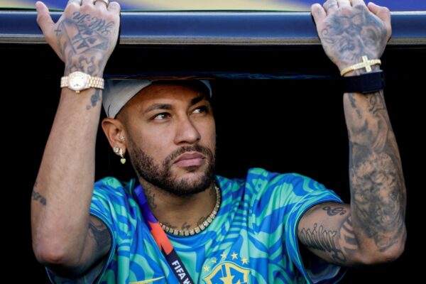 Lula irónico con Neymar: 'Primer convocado home office del Mundial'