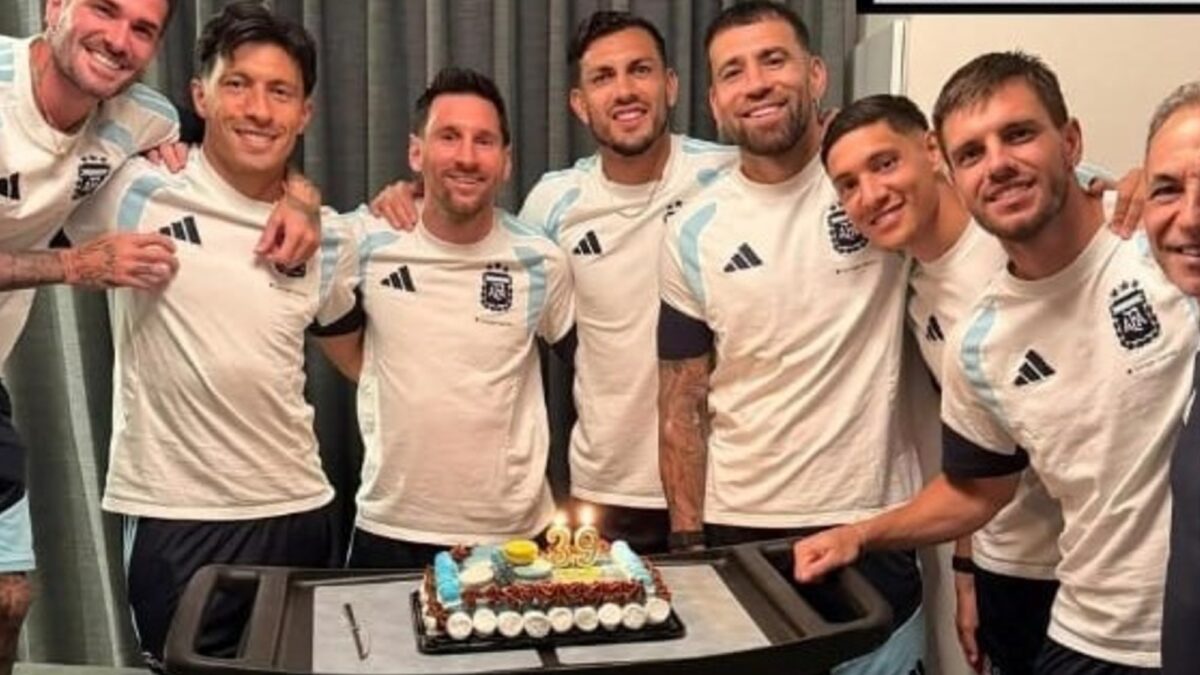 Messi celebra cumpleaños 39 con la Selección y viraliza foto