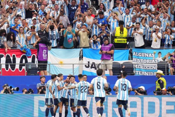 Miami anticipa alza de argentinos en Mundial: demanda subió 800% y pasajes desde $650