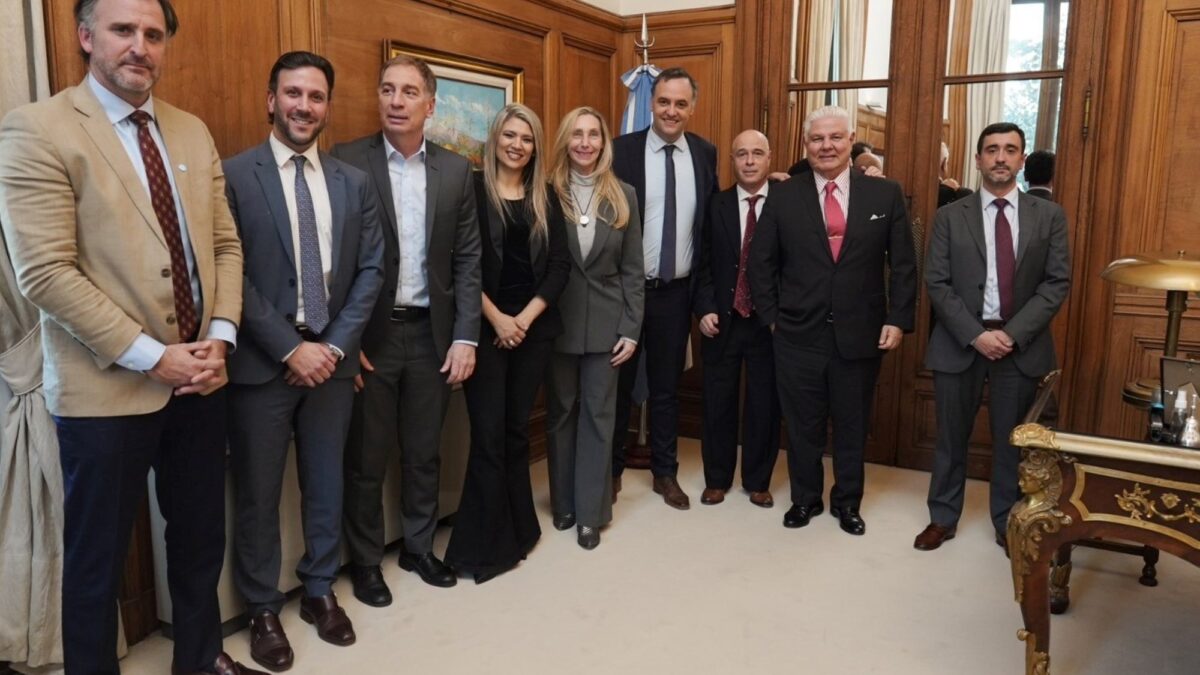 Milei recupera control sobre su jefe de Gabinete tras cien días de tensión