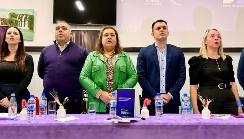 Moroni recibió a dirigentes y diputados en educación