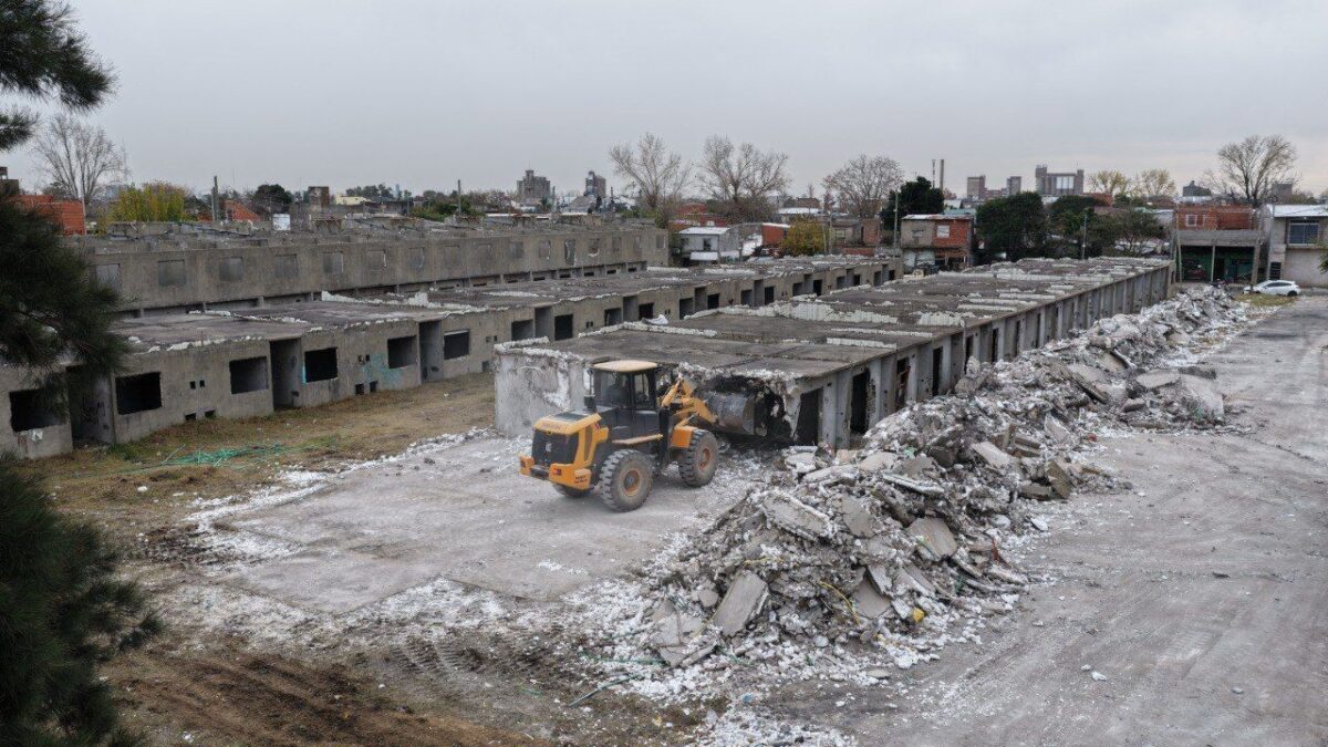 Lanús avanza con construcción de espacio deportivo en La Maquinita, Gerli